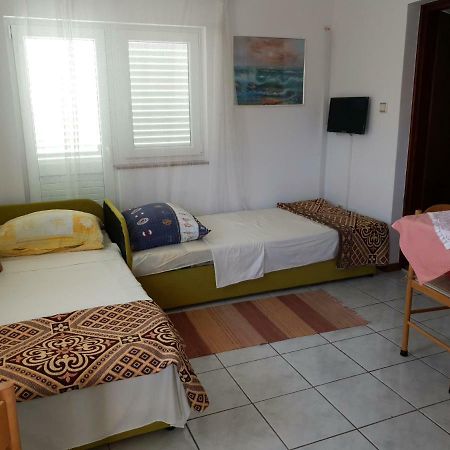 Apartments L.Z. Starigrad Paklenica Luaran gambar